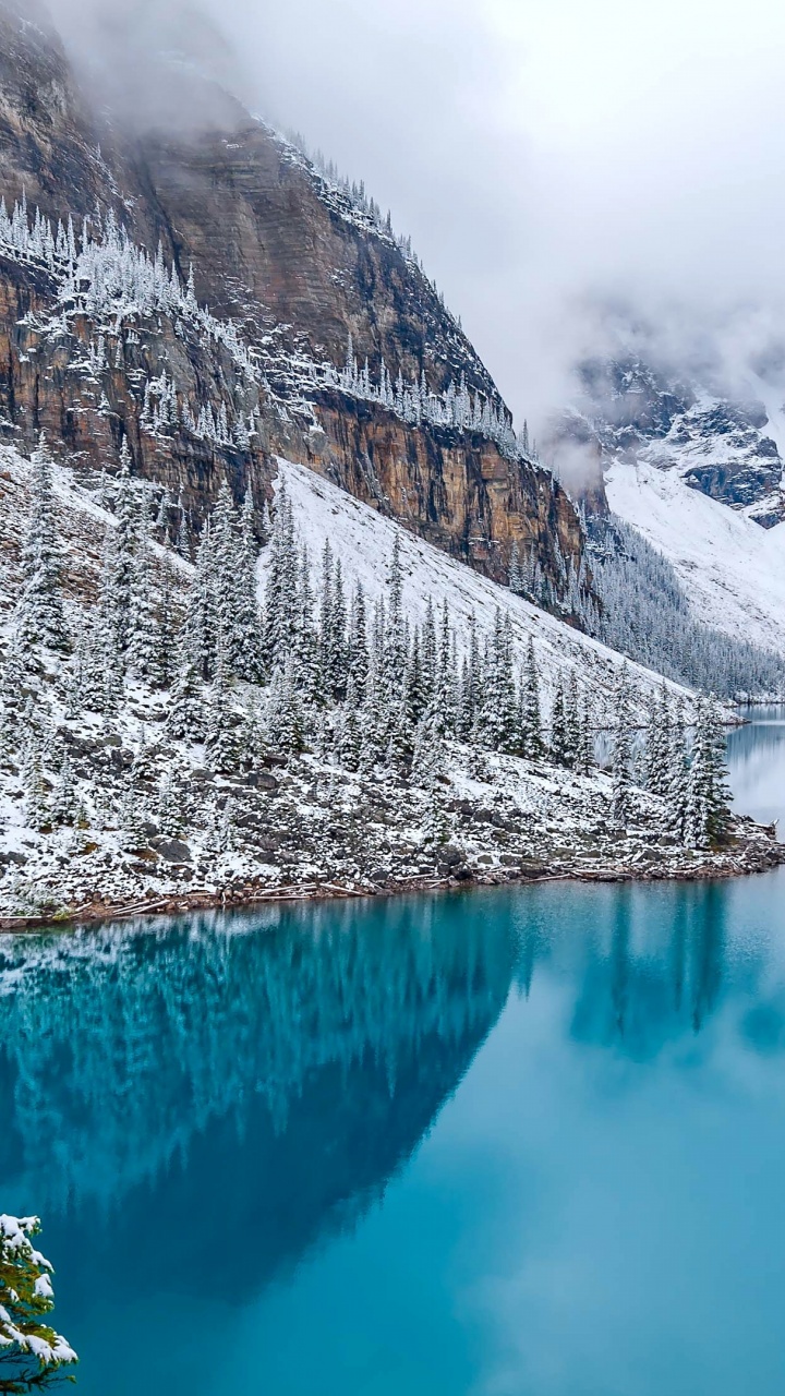 Moraine Lake - Alberta Canada