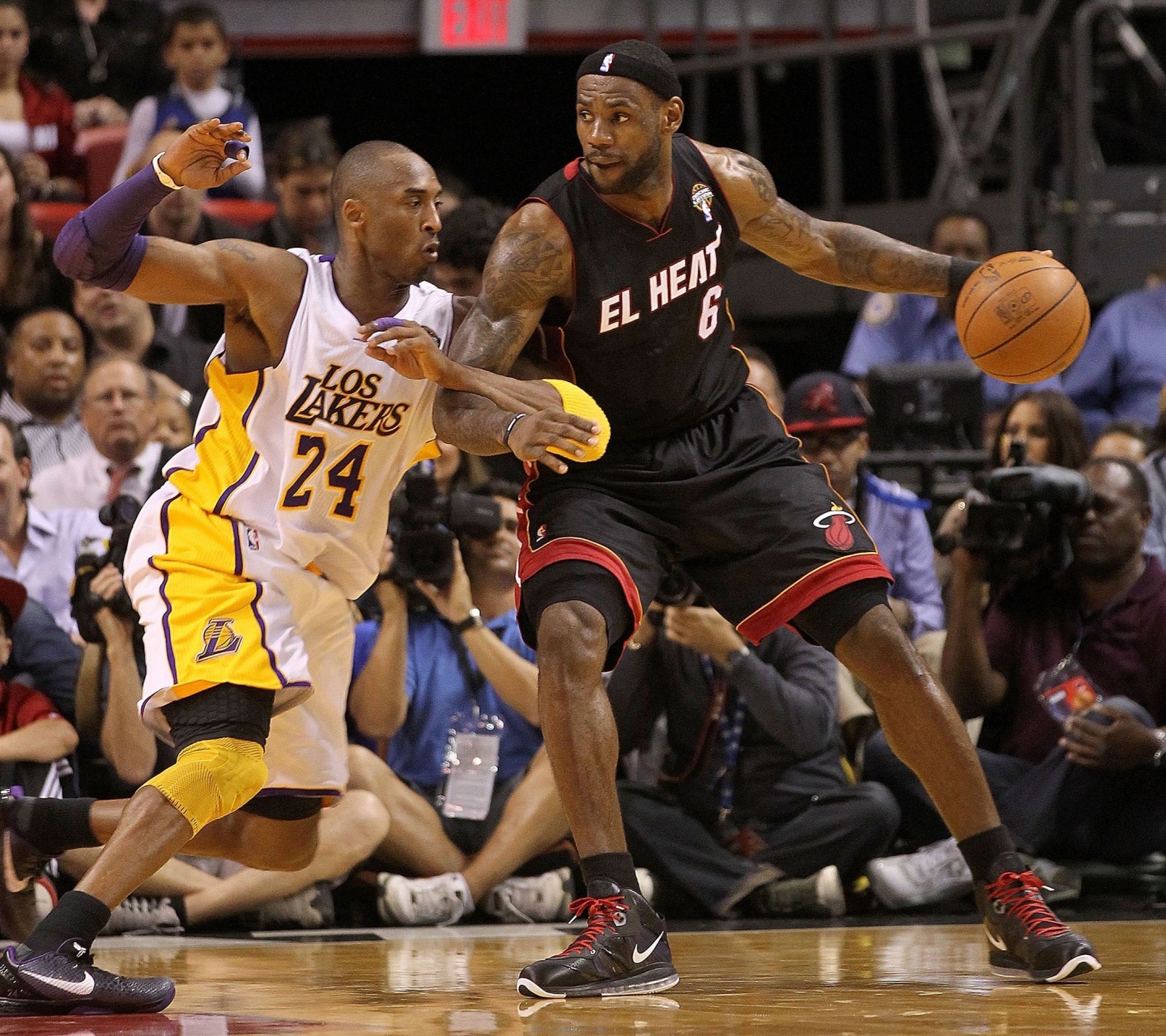 Nba American Basketball Miami Heat Lebron James La Lakers Kobe Bryant