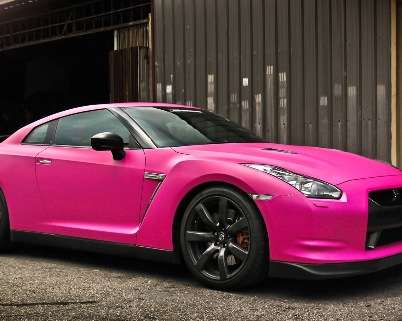 Nissan Gtr In Matte Pink