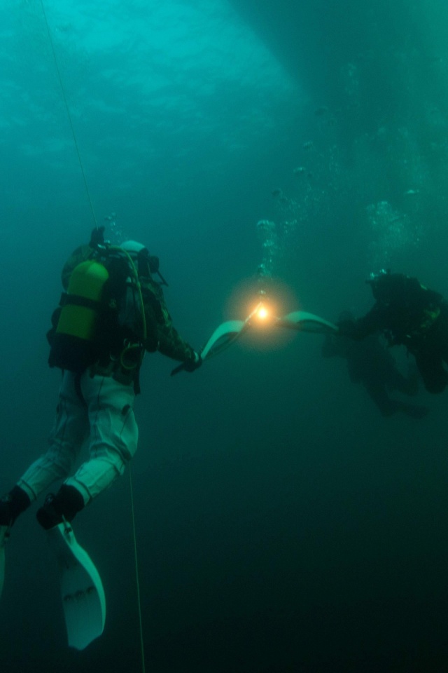 Olympic Torch Underwater Sochi 2014