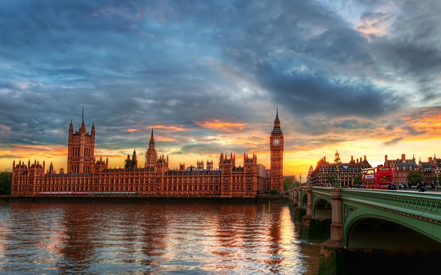 Palace Of Westminster Clock Tower River Thames London