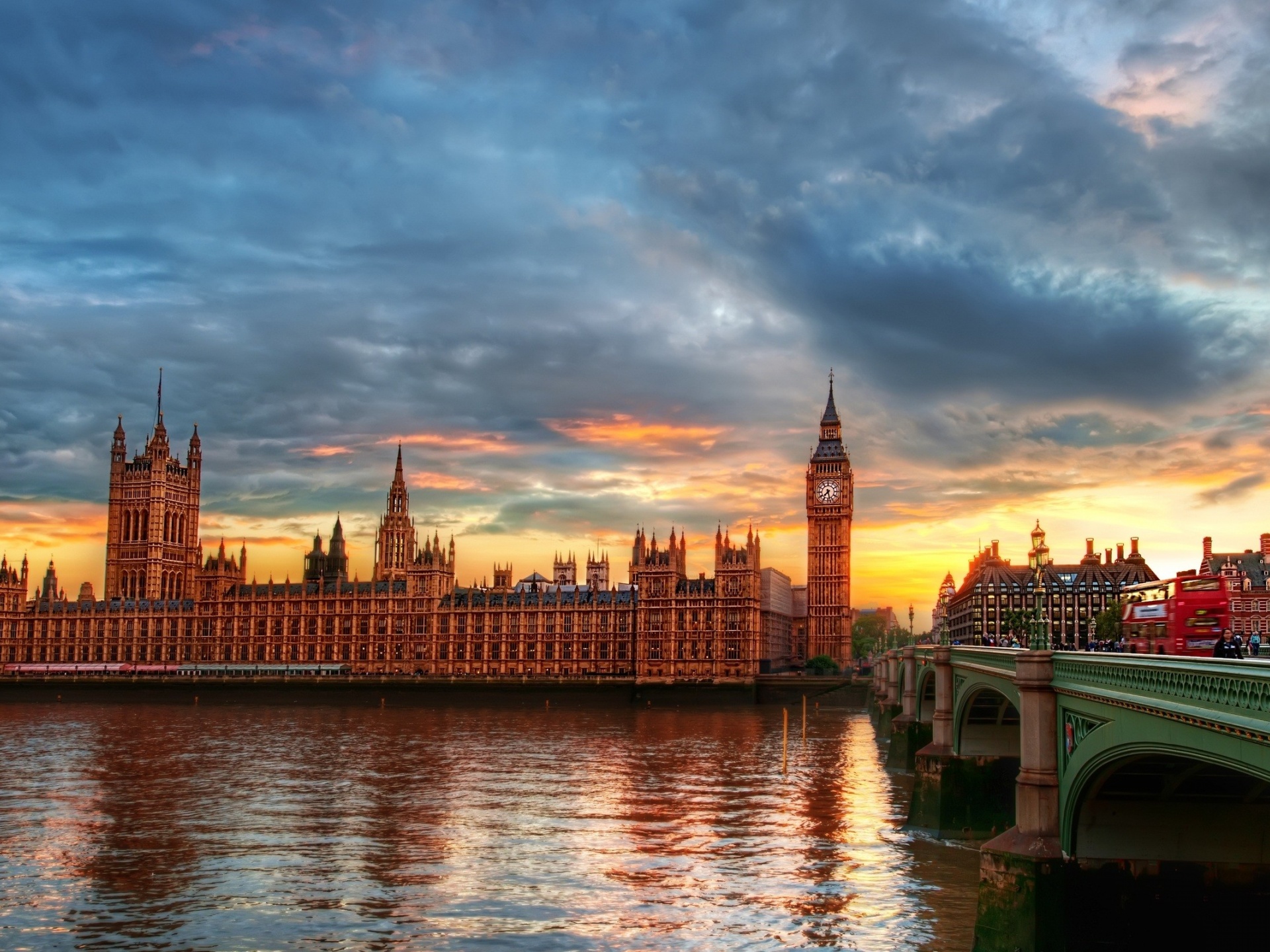 Palace Of Westminster Clock Tower River Thames London