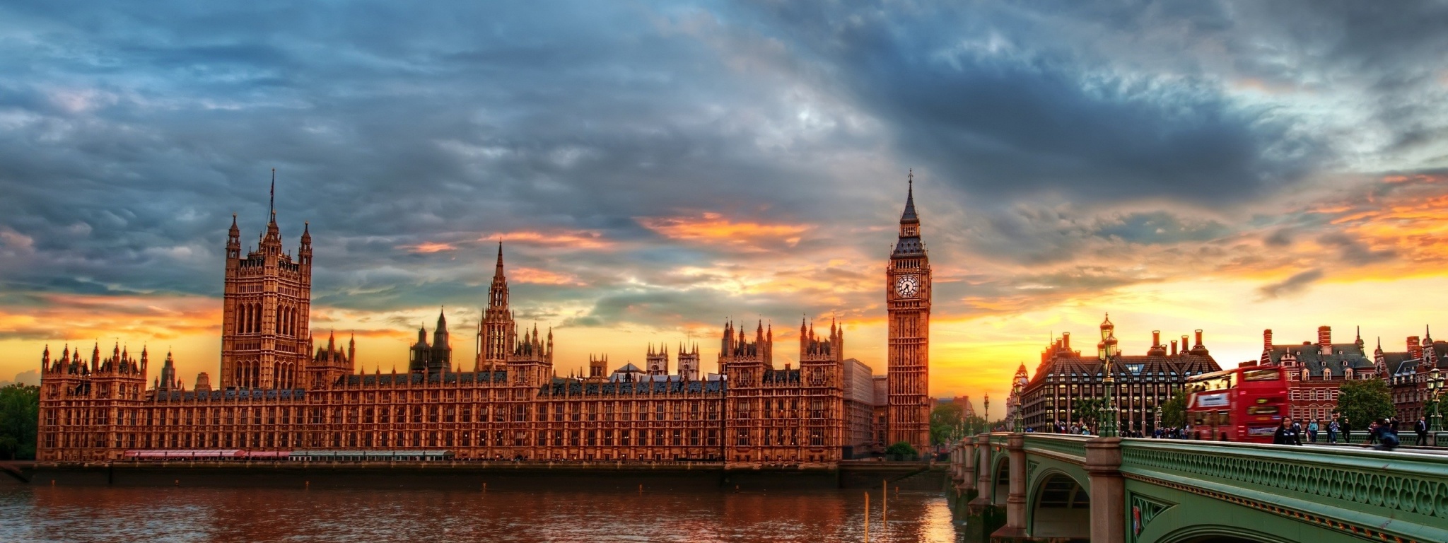 Palace Of Westminster Clock Tower River Thames London