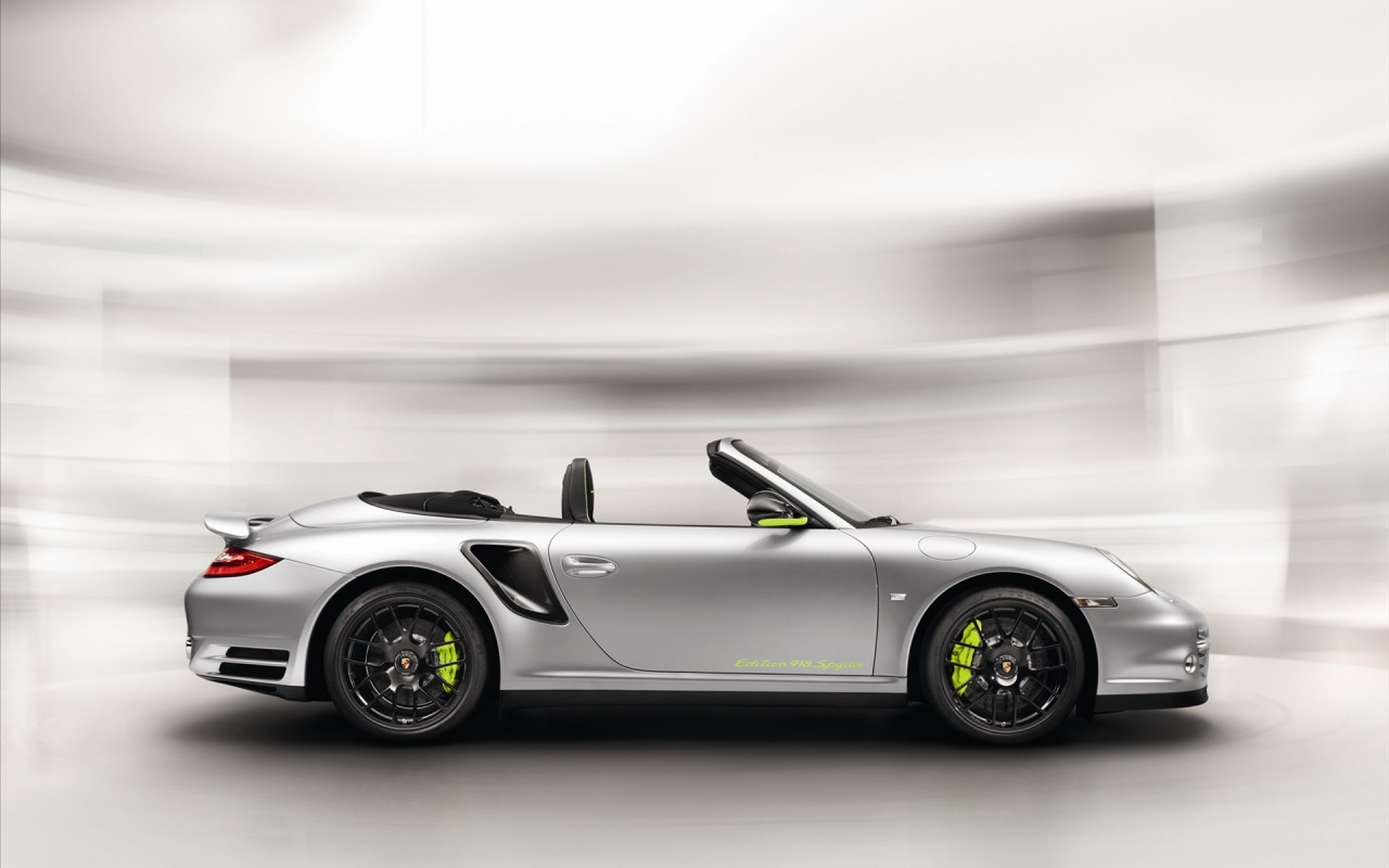 Porsche Turbo S 918 Spyder 2