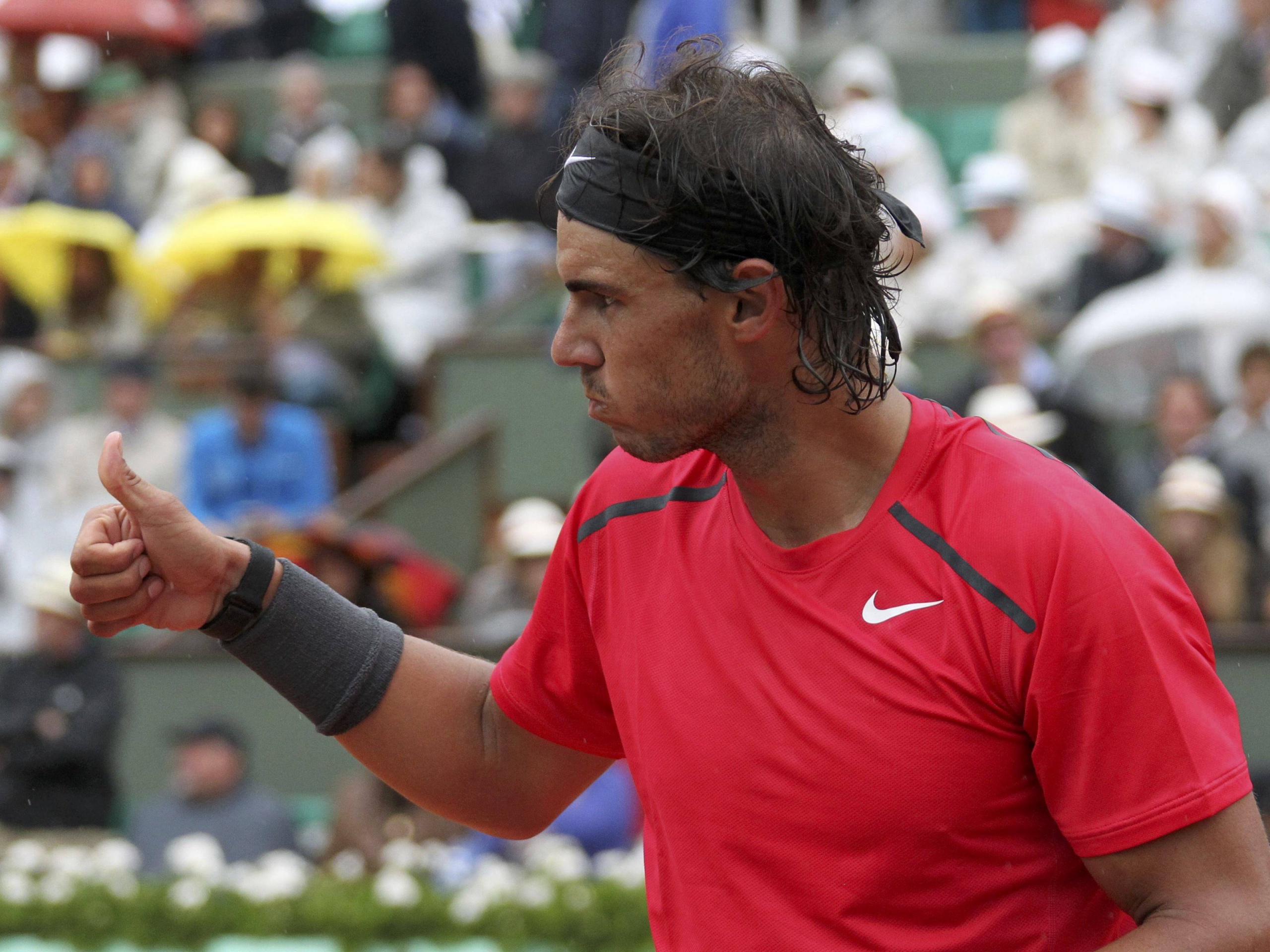 Rafael Nadal Gives Thumbs Up