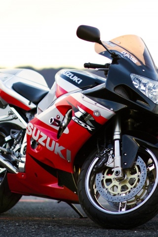 Red Engine Suzuki