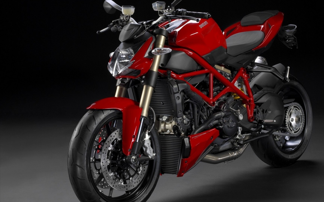 Red Front Motorbikes Ducati Streetfighter Angle