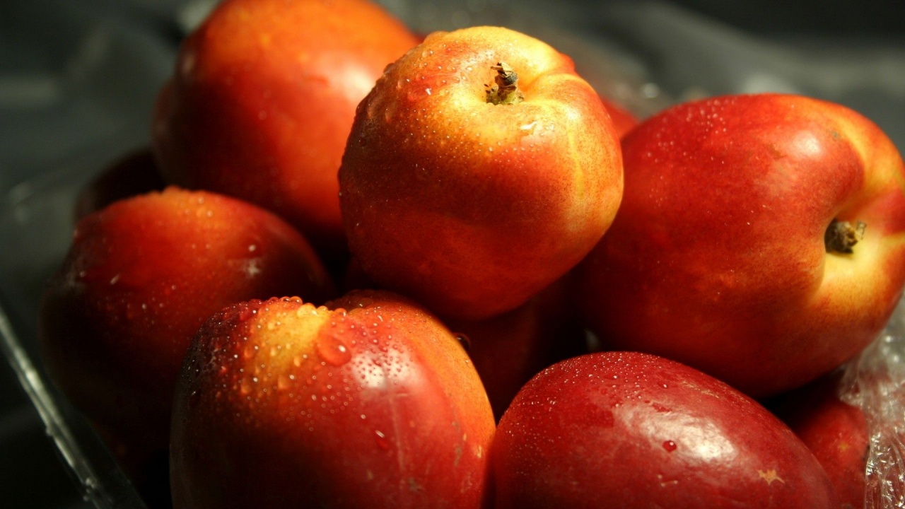 Red Fruits Food Water Drops Nectarines