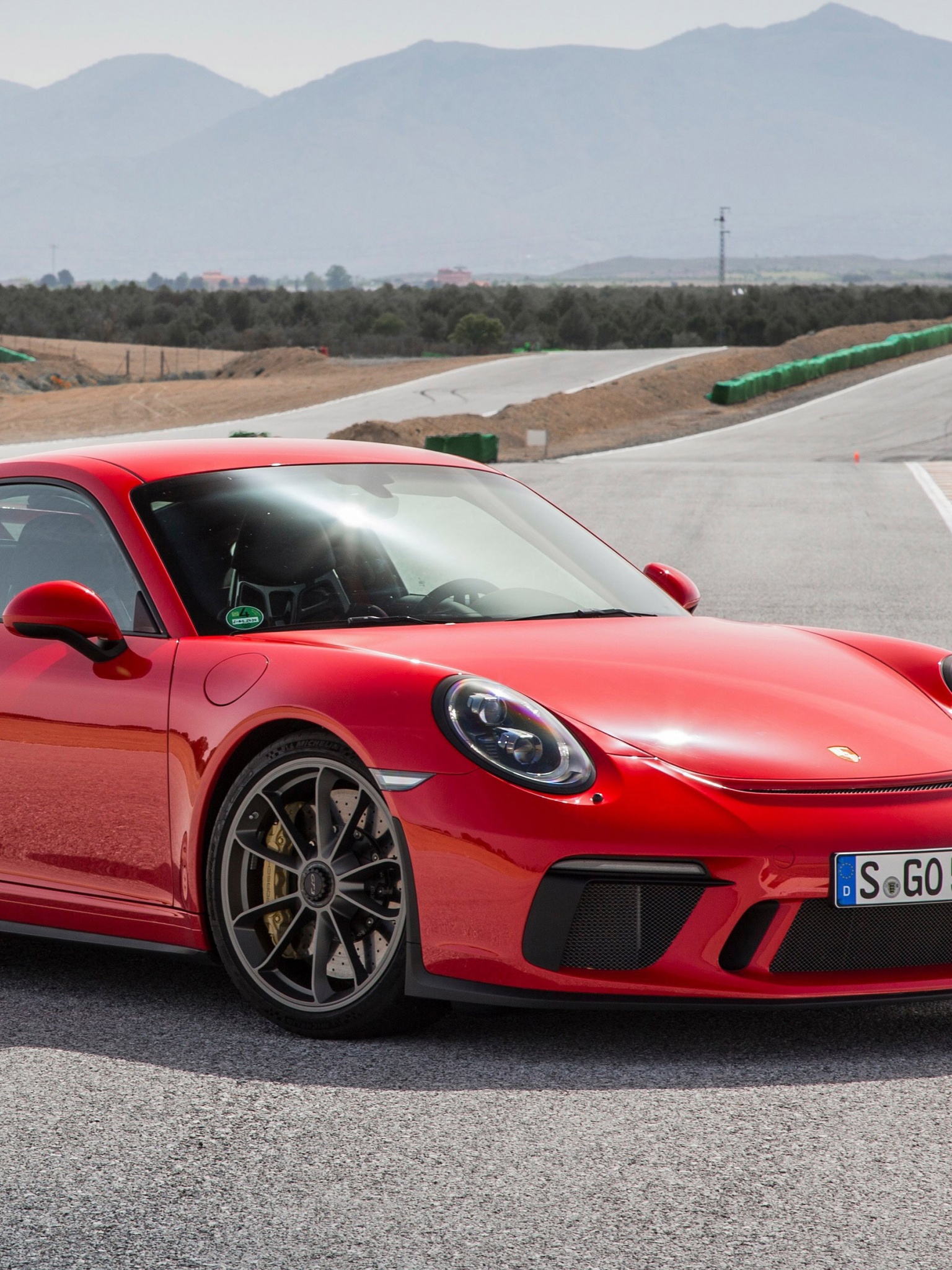 Red Porsche 911 GT3