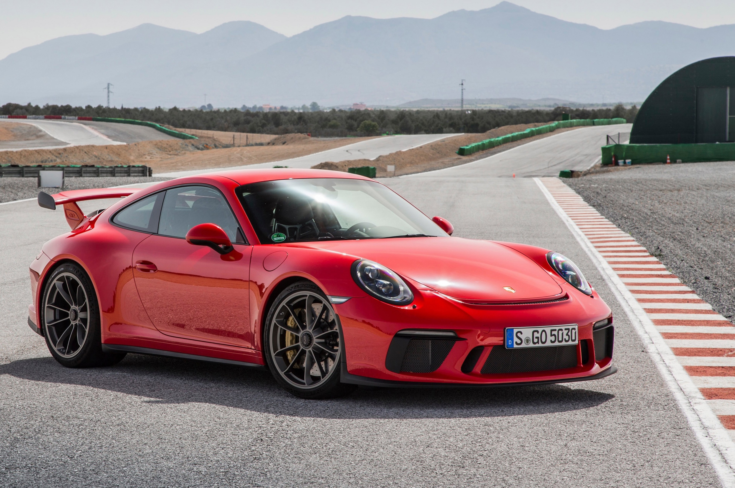 Red Porsche 911 GT3