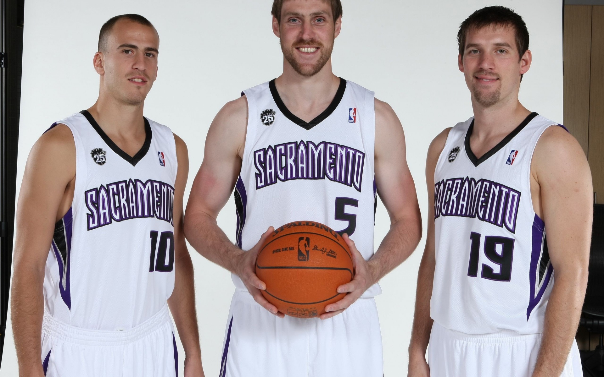 Sacramento Kings Nba American Basketball Sergio Rodriguez Andres Nocioni Beno Udrih