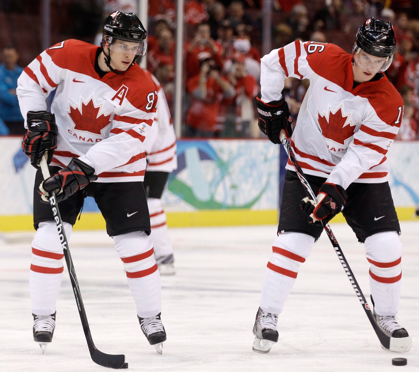 Sidney Crosby And Jonathan Toews