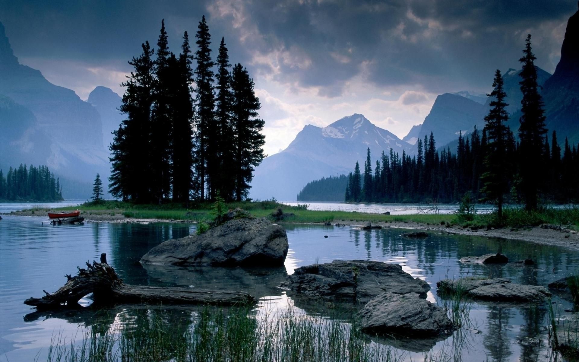 Spirit Island Maligne Lake Jasper National Park Canadian Rockies Scenery Nature