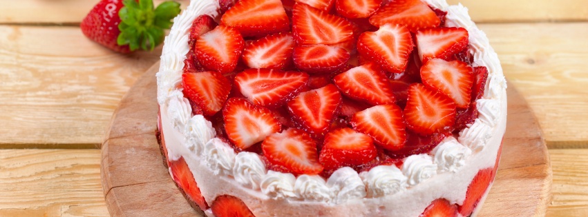 Strawberries Cake