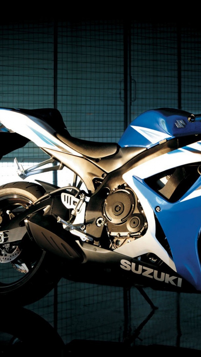 Suzuki GSX R750