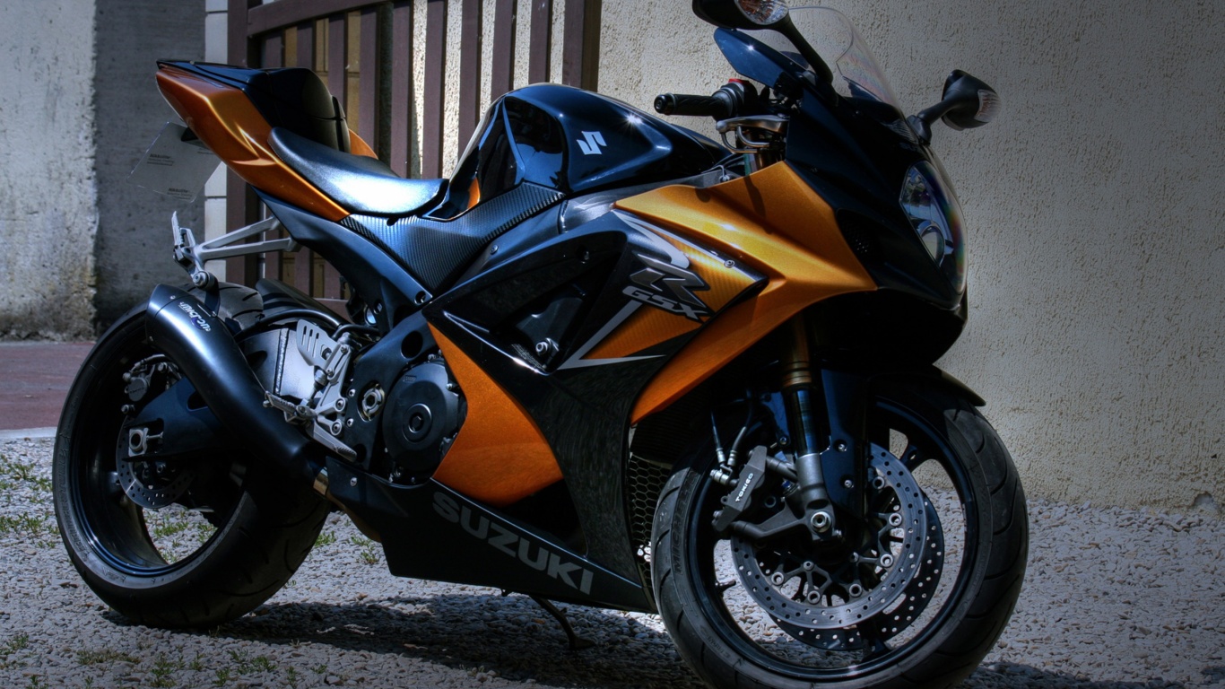 Suzuki GSXR 1100 Motorbike