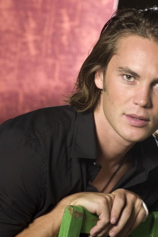 Taylor Kitsch Celebrities Wallpapers