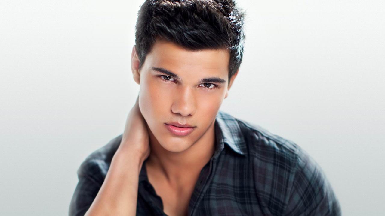 Taylor Lautner