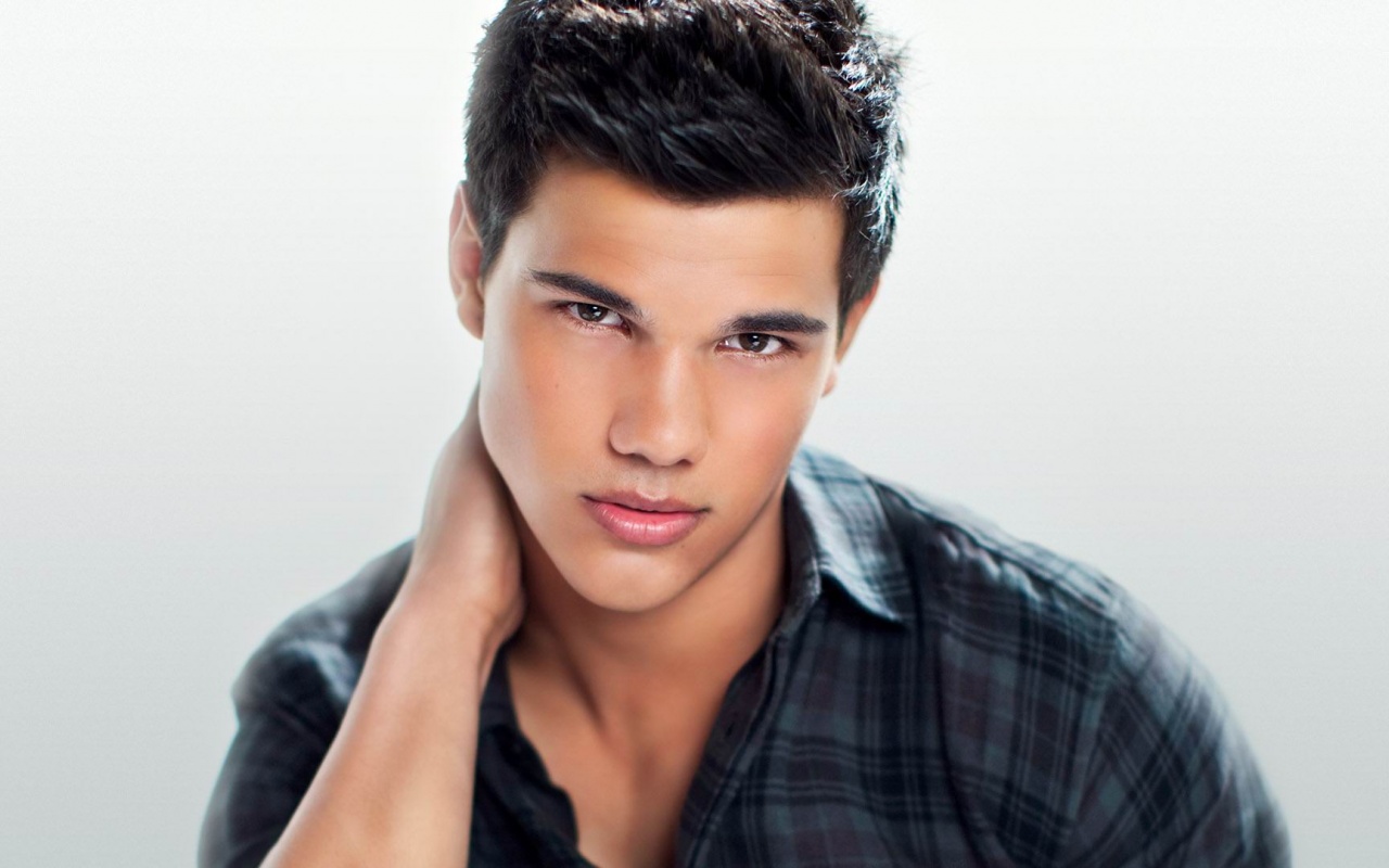 Taylor Lautner