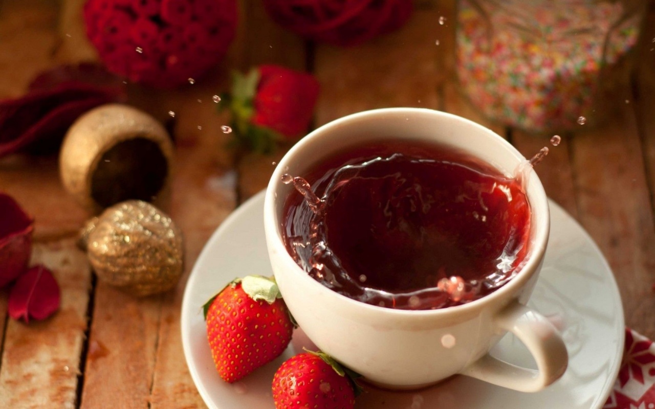 Tea Food Strawberries Splashes