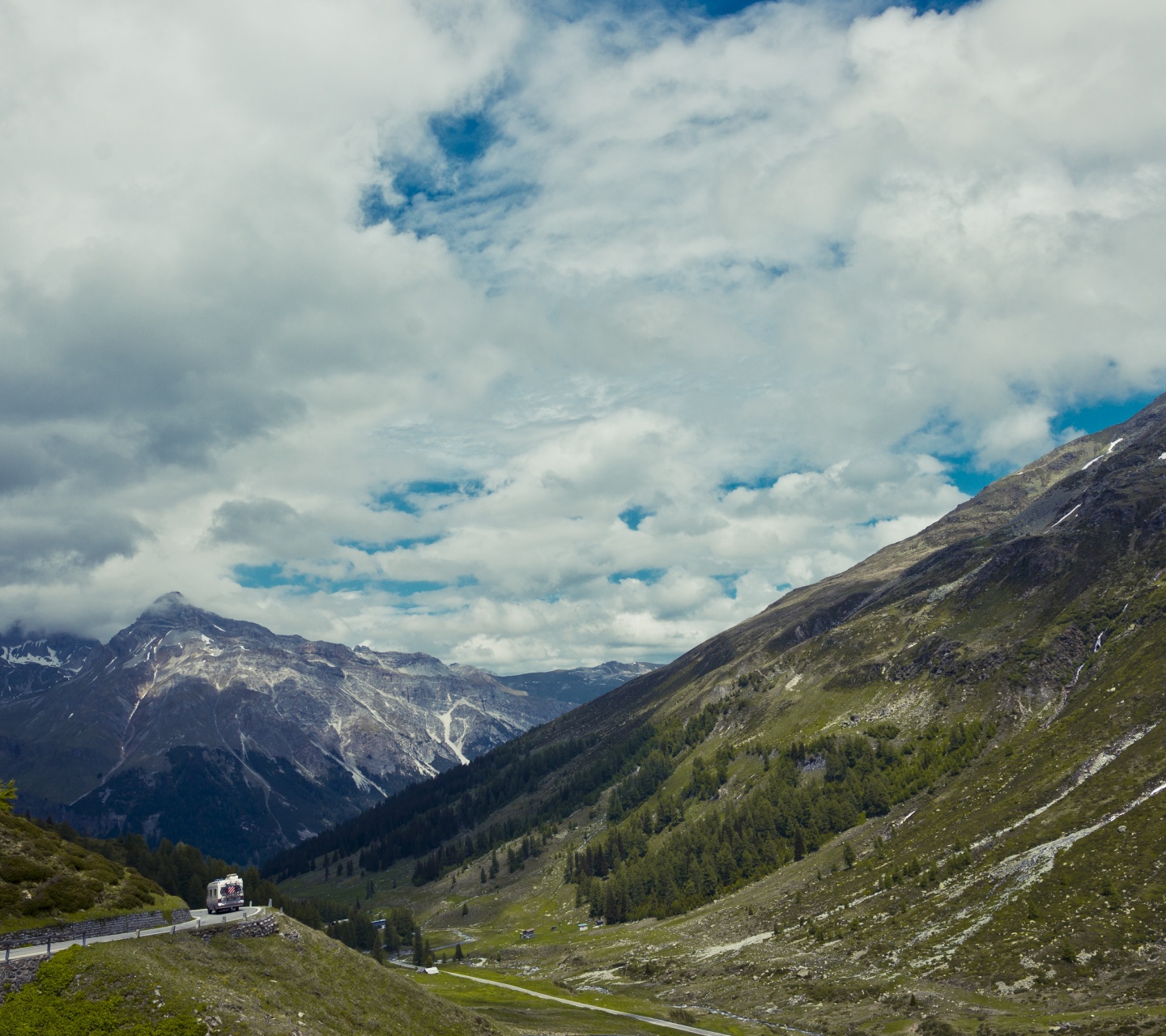 The Road Through The Mountains