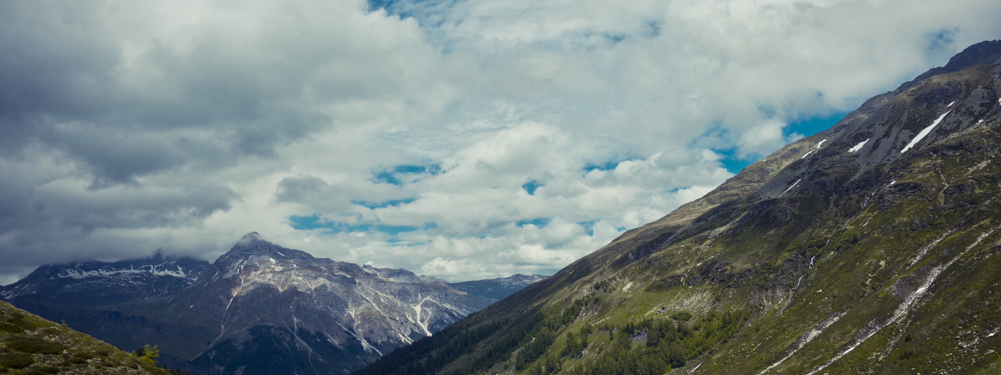 The Road Through The Mountains