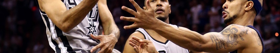 Tony Parker Lays The Ball Up