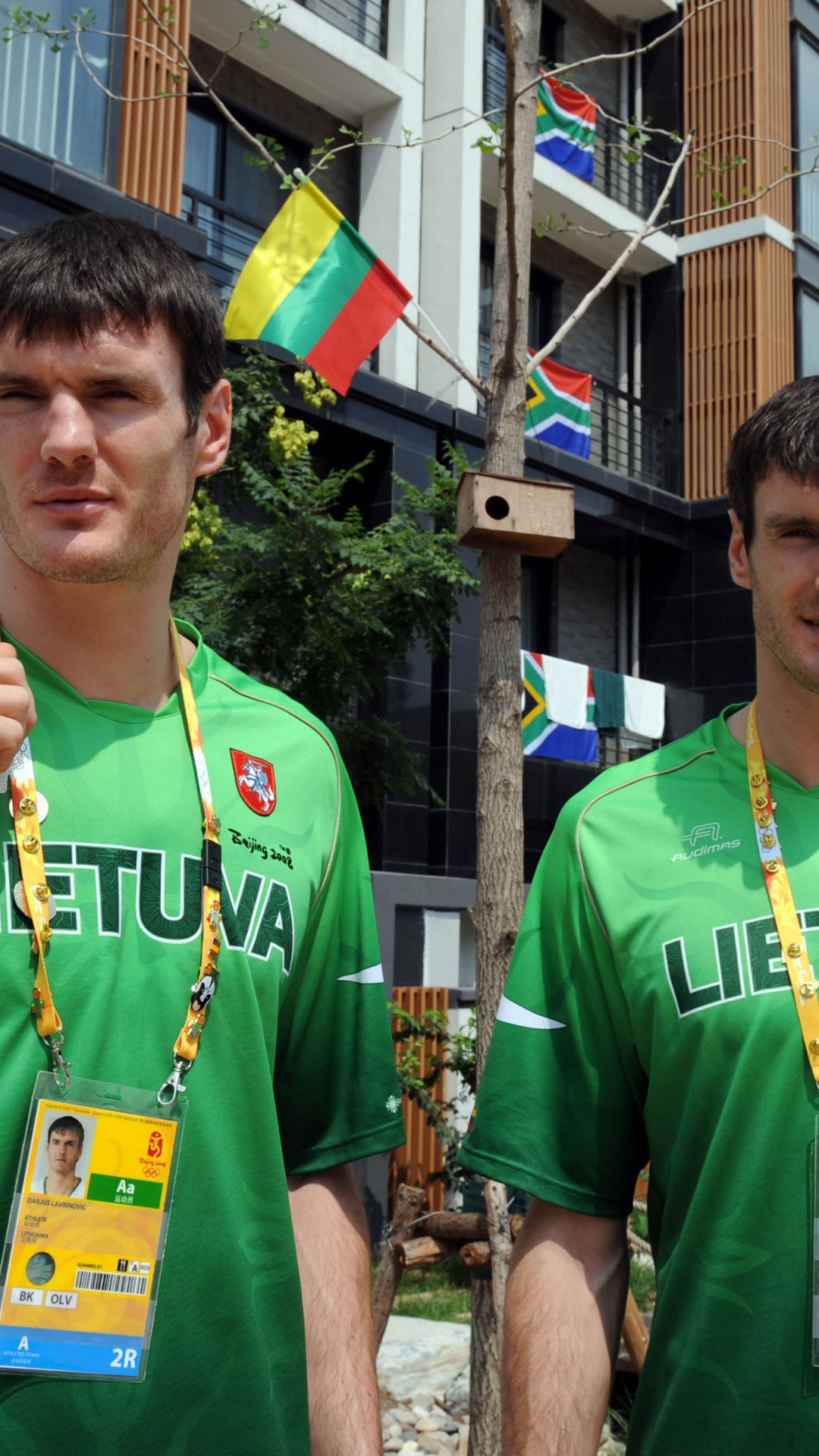 Twins Lavrinovic-Basketball Players