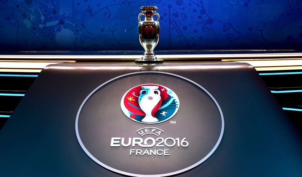 UEFA EURO 2016 Trophy