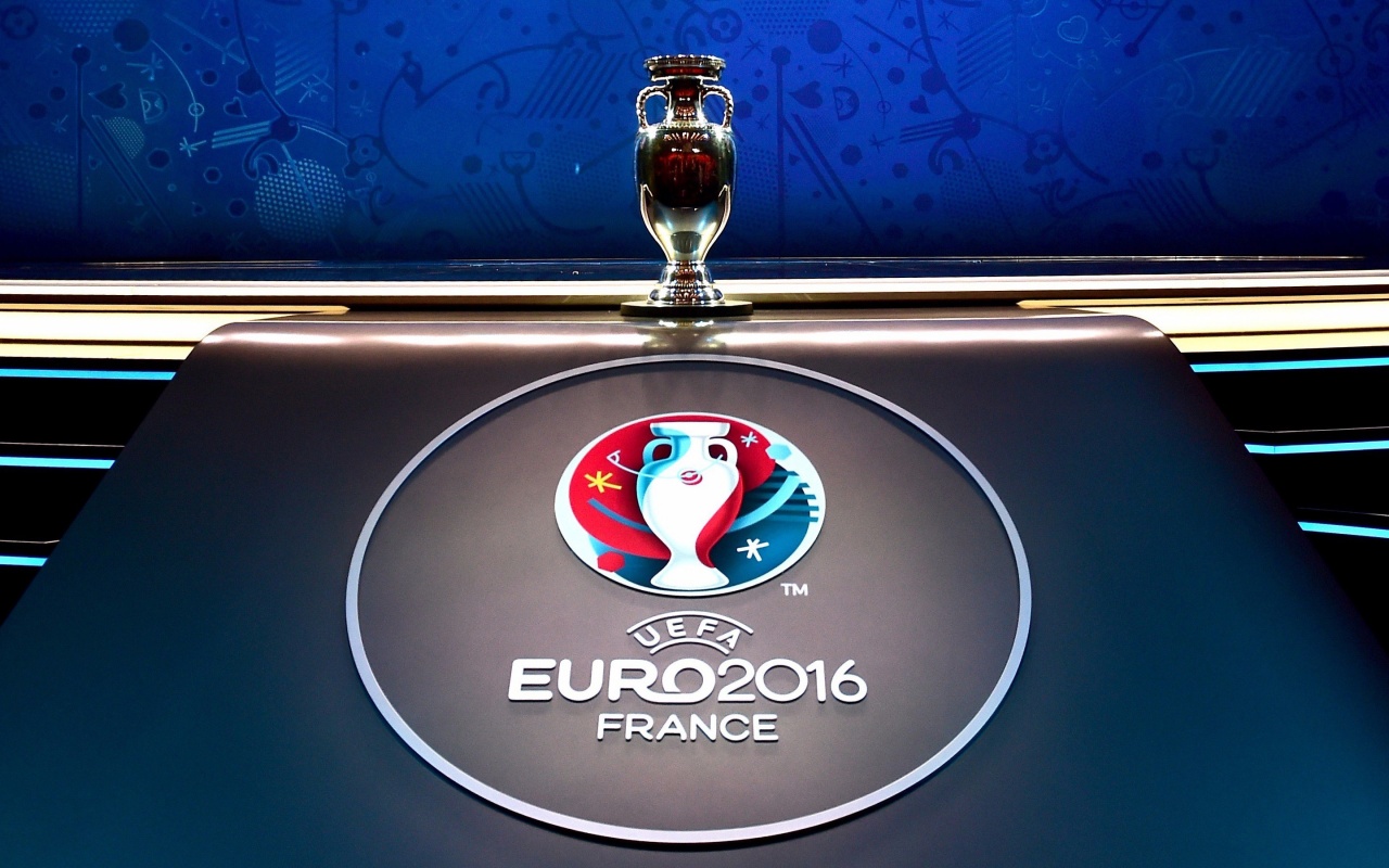 UEFA EURO 2016 Trophy