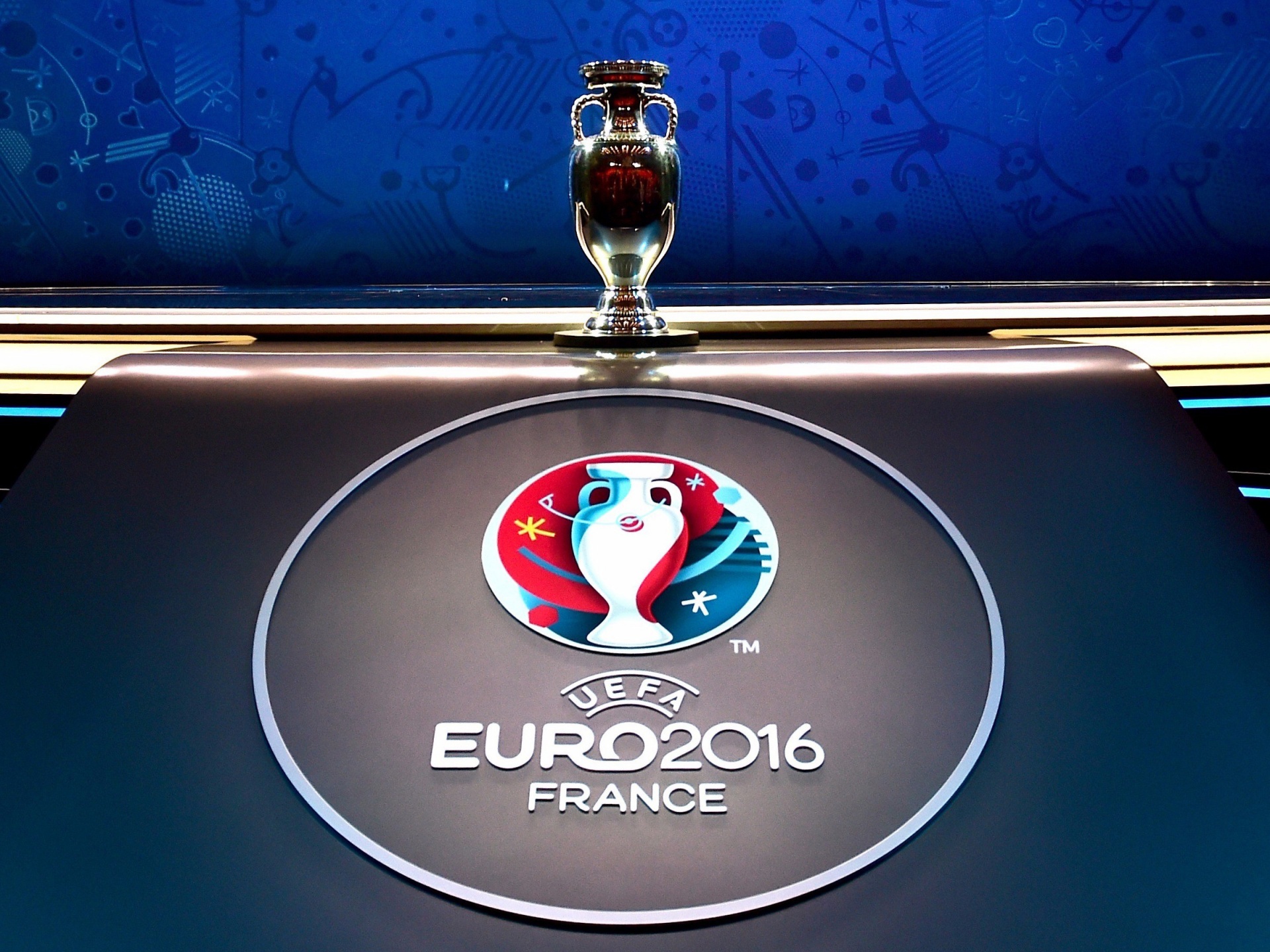 UEFA EURO 2016 Trophy