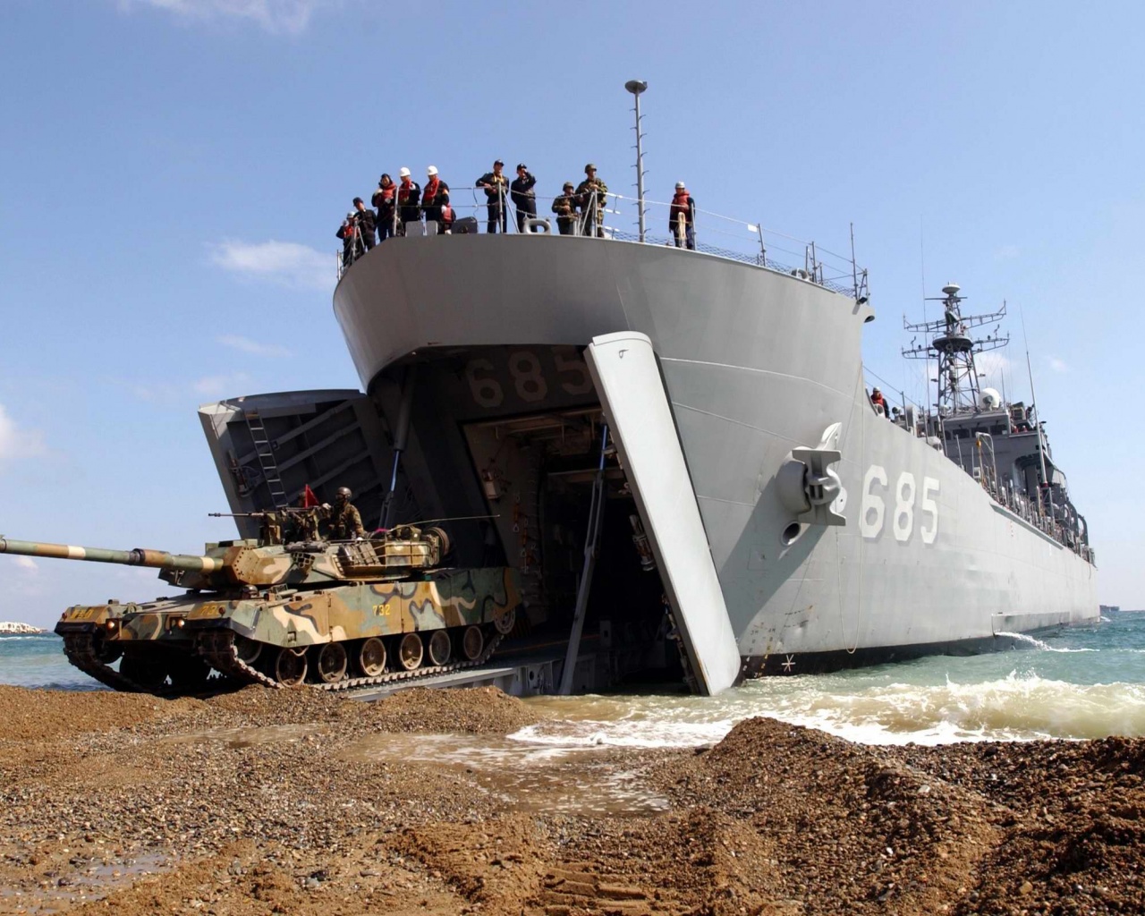 Unloading Tank