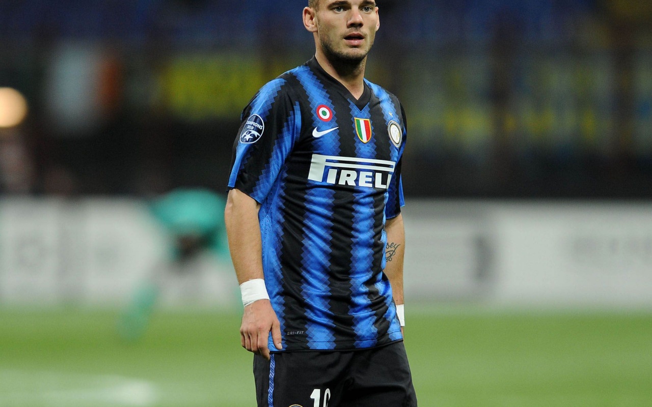 Wesley Sneijder Dutch Football Athlete