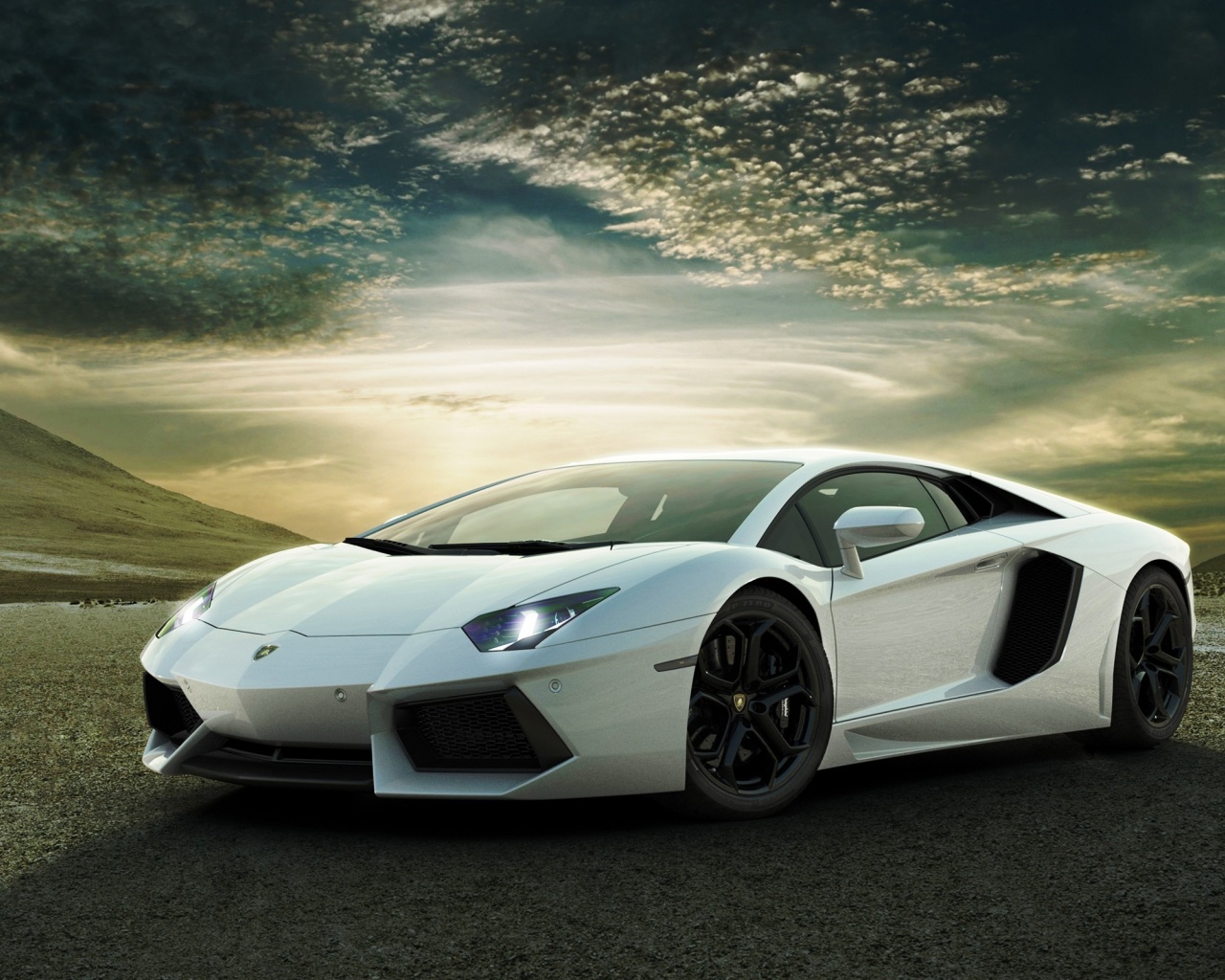 White Lamborghini Aventador