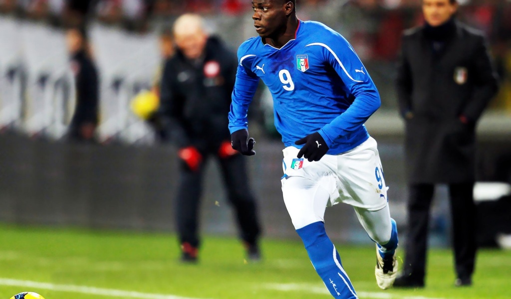 World Cup Italy National Football Team Players Mario Balotelli