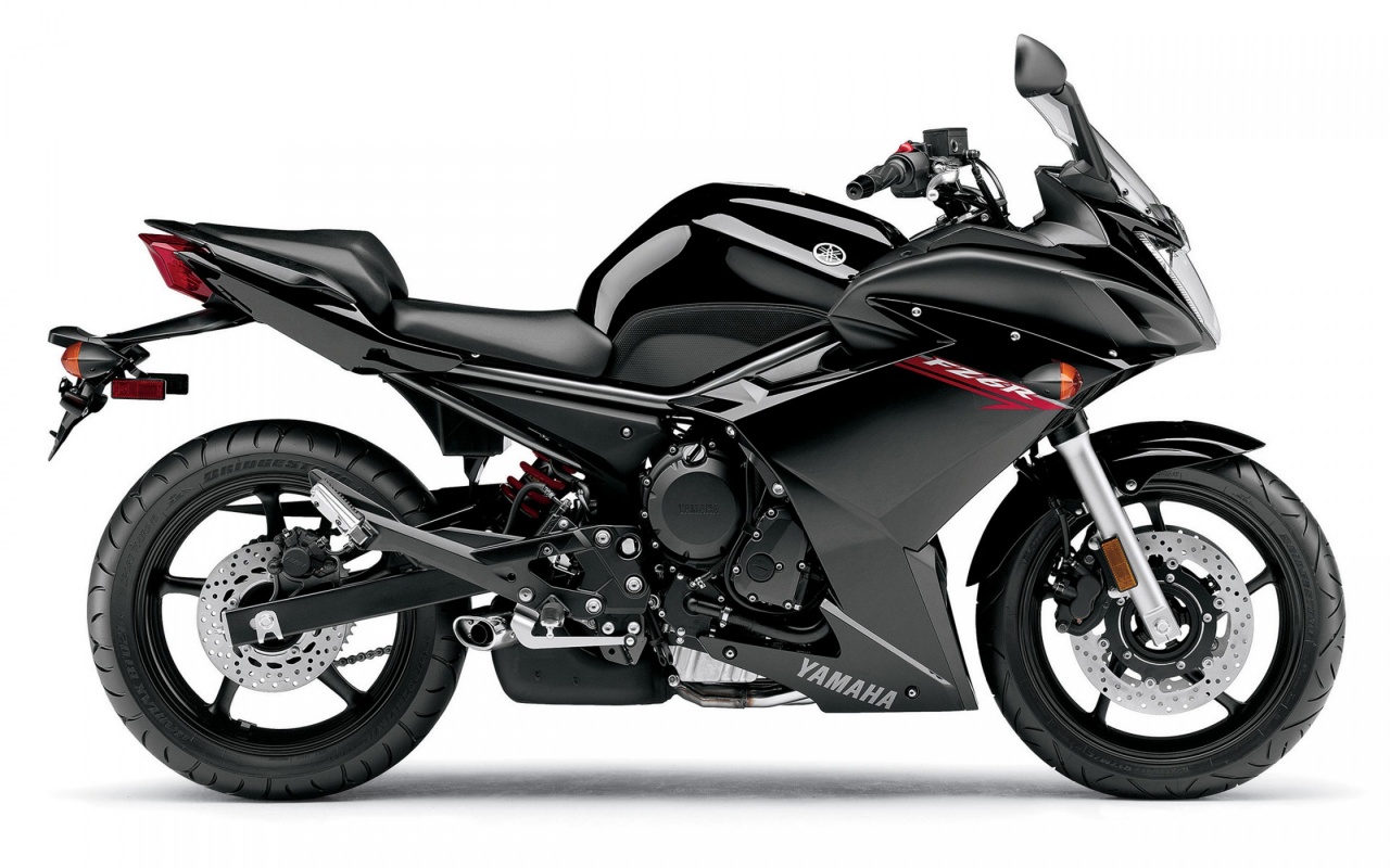 Yamaha FZ6R Black