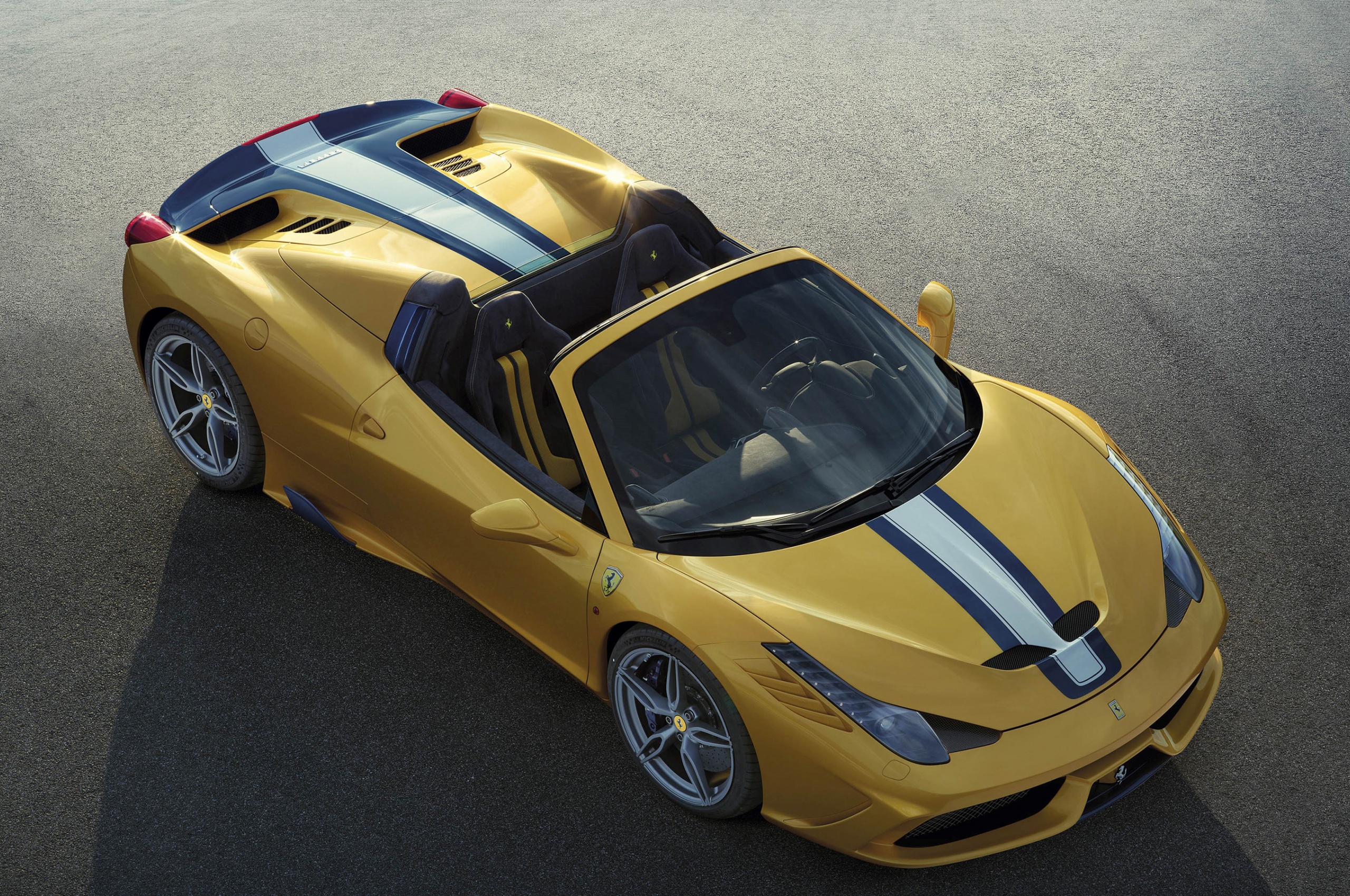 Yellow Ferrari 458 Speciale A